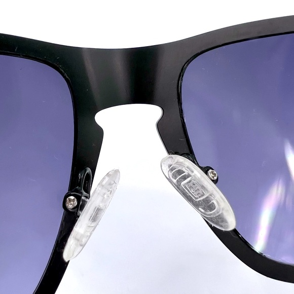 GUESS, BLACK METAL FRAME WITH LAVENDER  LENSES, SUNGLASSES, 100% UV PROTECTION - Picture 11 of 14